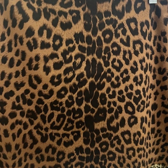 Gilli- Cheetah print faux suede mini skirt- L- NWOT - Picture 2 of 2